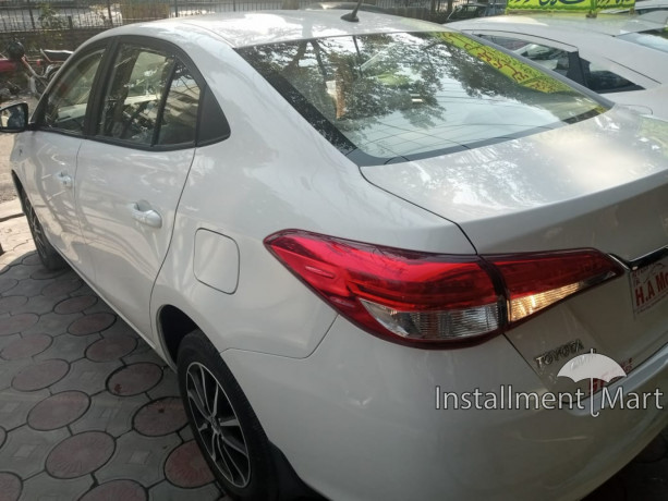 bank-leased-toyota-yaris-13-auto-car-on-installment-from-ha-motors-samanabad-lahore-big-3